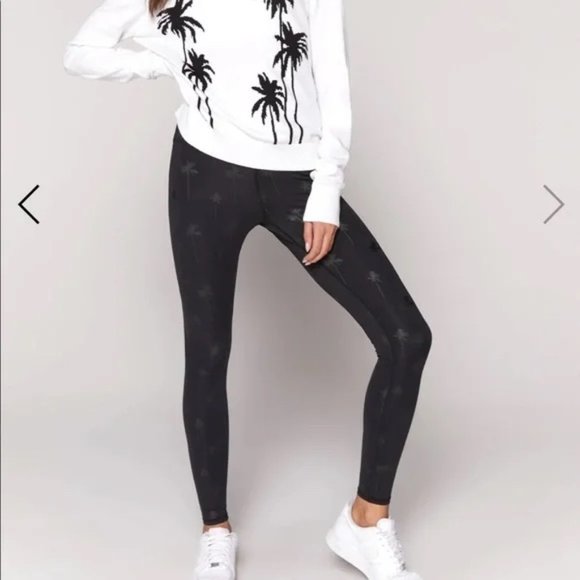 ❤️ Spiritual Gangster Intent Tonal Palm High Waist Leggings - Picture 6 of 6